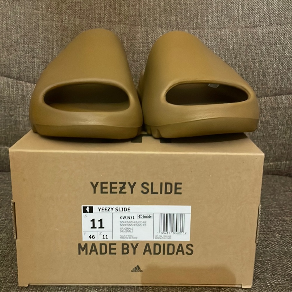 Yeezy Slide